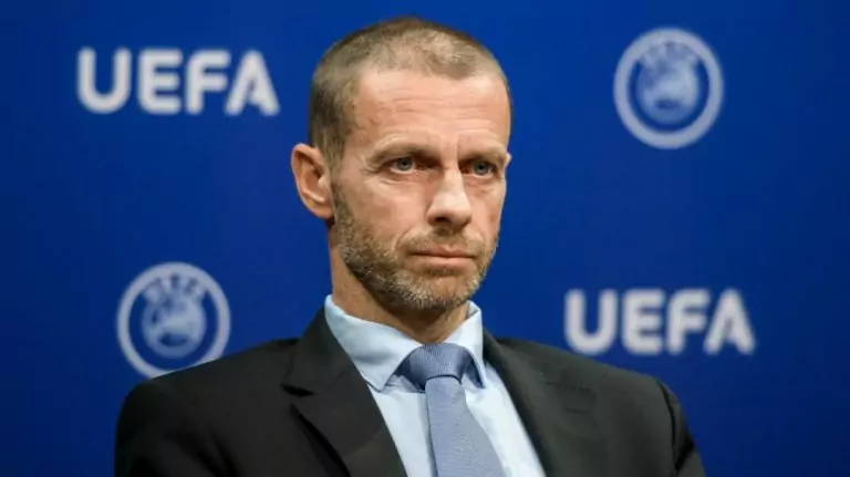 تشيفرين ينتقد ملاعب إيطاليا