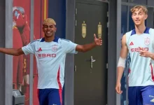 لامين يامال ضد دين هويسين