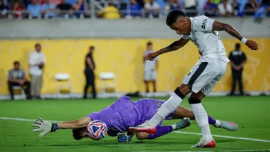 ياسين بونو ضد مانشستر سيتي