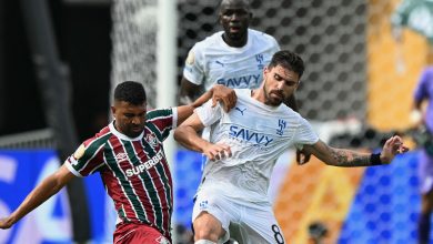 الهلال يغير خطط معسكره التحضيري للموسم الجديد بسبب خلافات مالية. الإدارة تسعى لتأمين بديل مناسب.