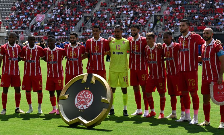 الوداد يفسخ عقود 3 لاعبين
