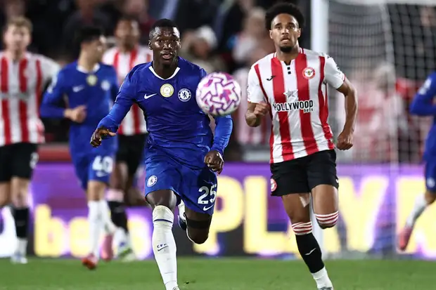 برينتفورد يقتل ريمونتادا تشيلسي بتعادل قاتل 5 جانب من مباراة برينتفورد ضد تشيلسي