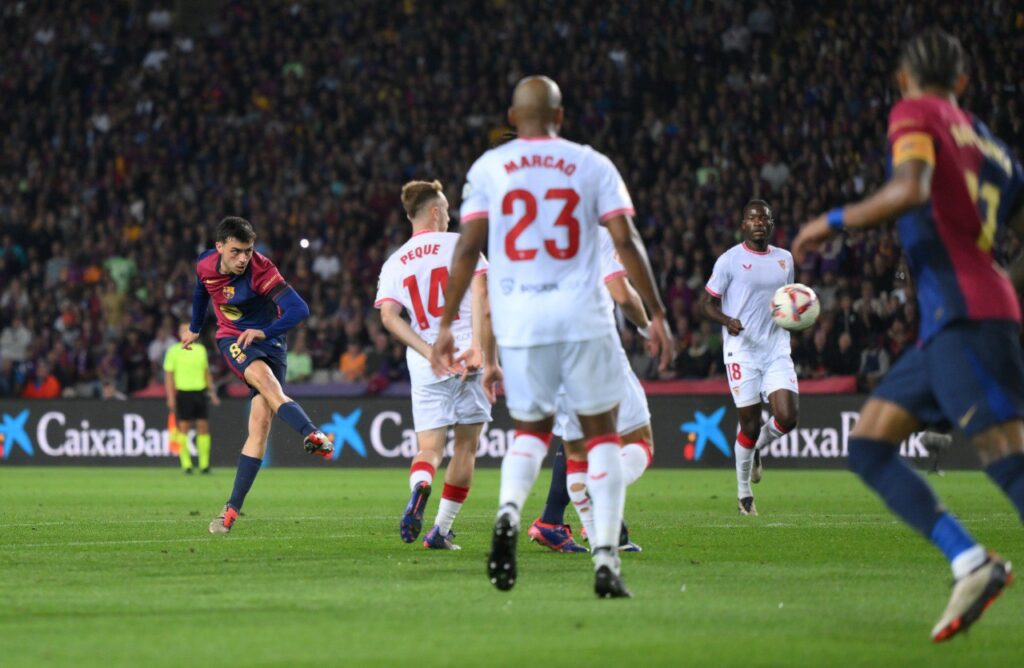 مؤتمر فليك قبل مباراة برشلونة ضد إشبيلية "إصابة لامين والخسارة أمام باريس" 2 photo 2024 10 20 23 44 49 1024x668 1