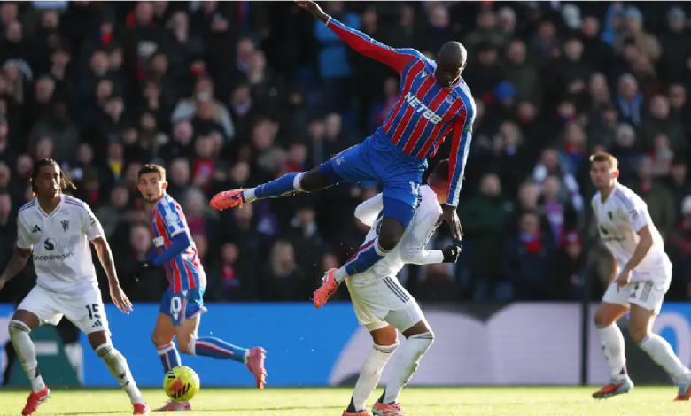 فيديو مانشستر يونايتد يقلب الطاولة ويُسقط كريستال بالاس في معقله بالركلات الحرة 1 كريستال بالاس ضد مانشستر يونايتد