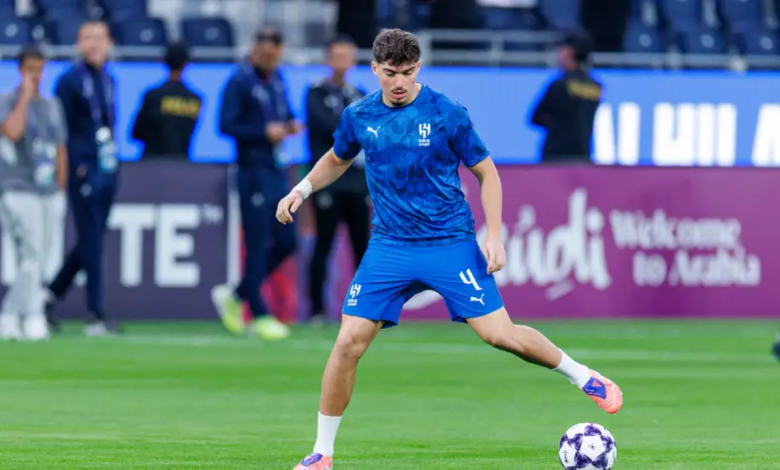 المدافع التركي أكتشيشيك يرفع جاهزيته لسد فراغ دفاع الهلال في غياب كوليبالي 1 التركي يوسف أكتشيشيك