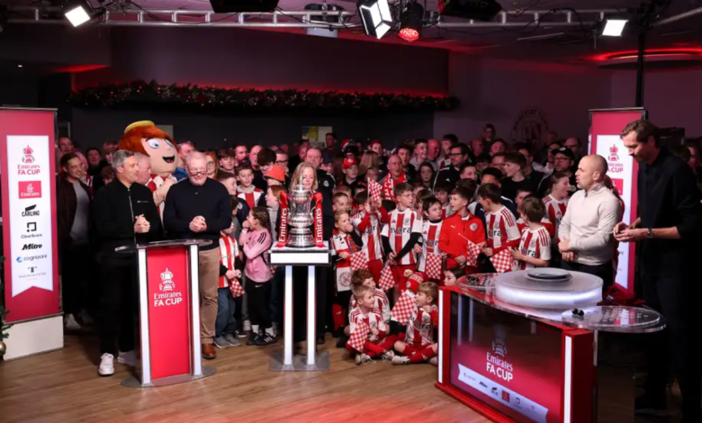 قرعة كأس الاتحاد الإنجليزي: مواجهات صعبة لليونايتد وتوتنهام.. وسهلة للسيتي وتشيلسي وآرسنال 1 قرعة كأس الاتحاد الإنجليزي