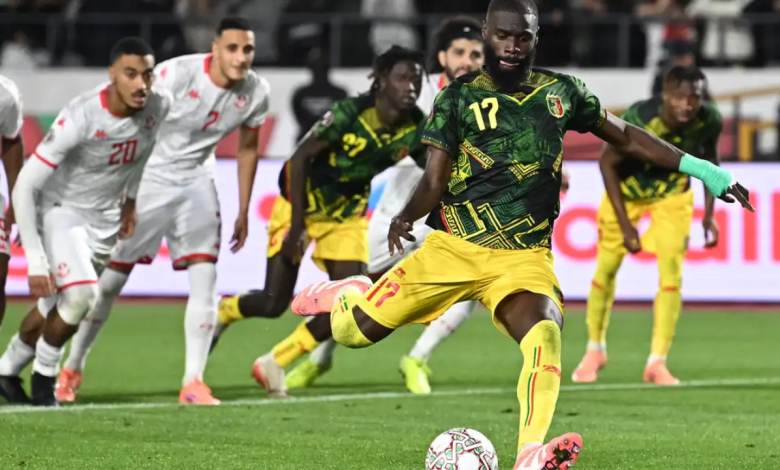 فيديو ركلات الحظ تدير ظهرها لنسور قرطاج.. مالي تقصي تونس وتتأهل لمواجهة السنغال 1 مالي ضد تونس