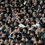 هتافات ضد بيريز اليوم