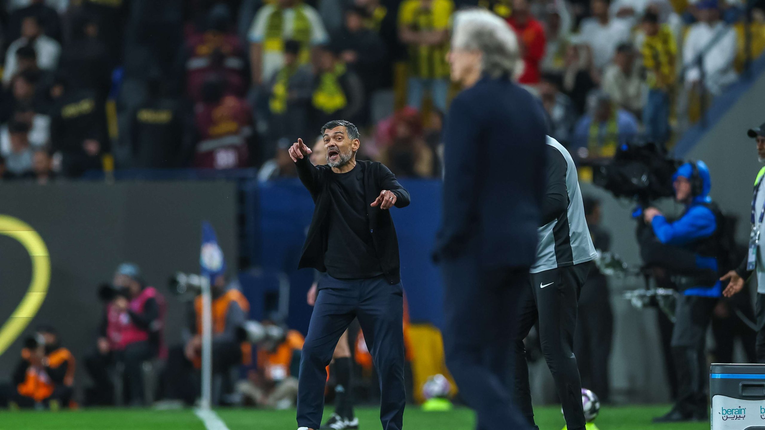 كونسيساو يُجدد الجدل: ركلة جزاء النصر ما زالت تؤرق مدرب الاتحاد بعد أسبوع من الكلاسيكو