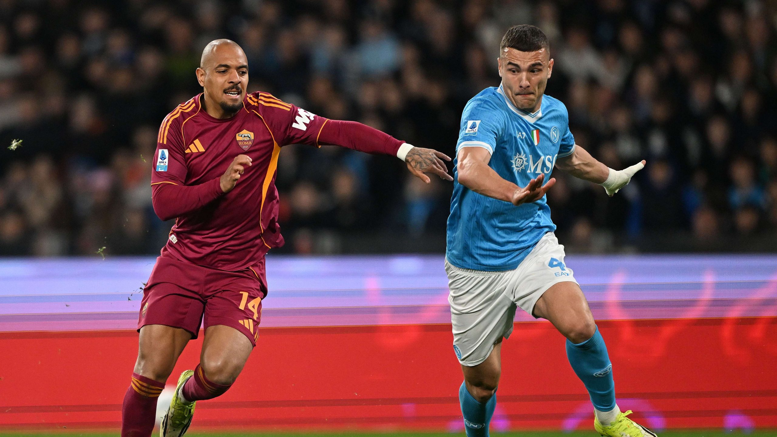 ديربي الشمس المثير: نابولي ينتزع تعادلاً صعبًا من روما في الدوري الإيطالي