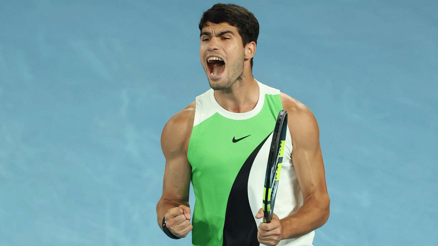 من التشنج إلى المجد: عصير المخلل سلاح ألكاراز السري في أستراليا المفتوحة!