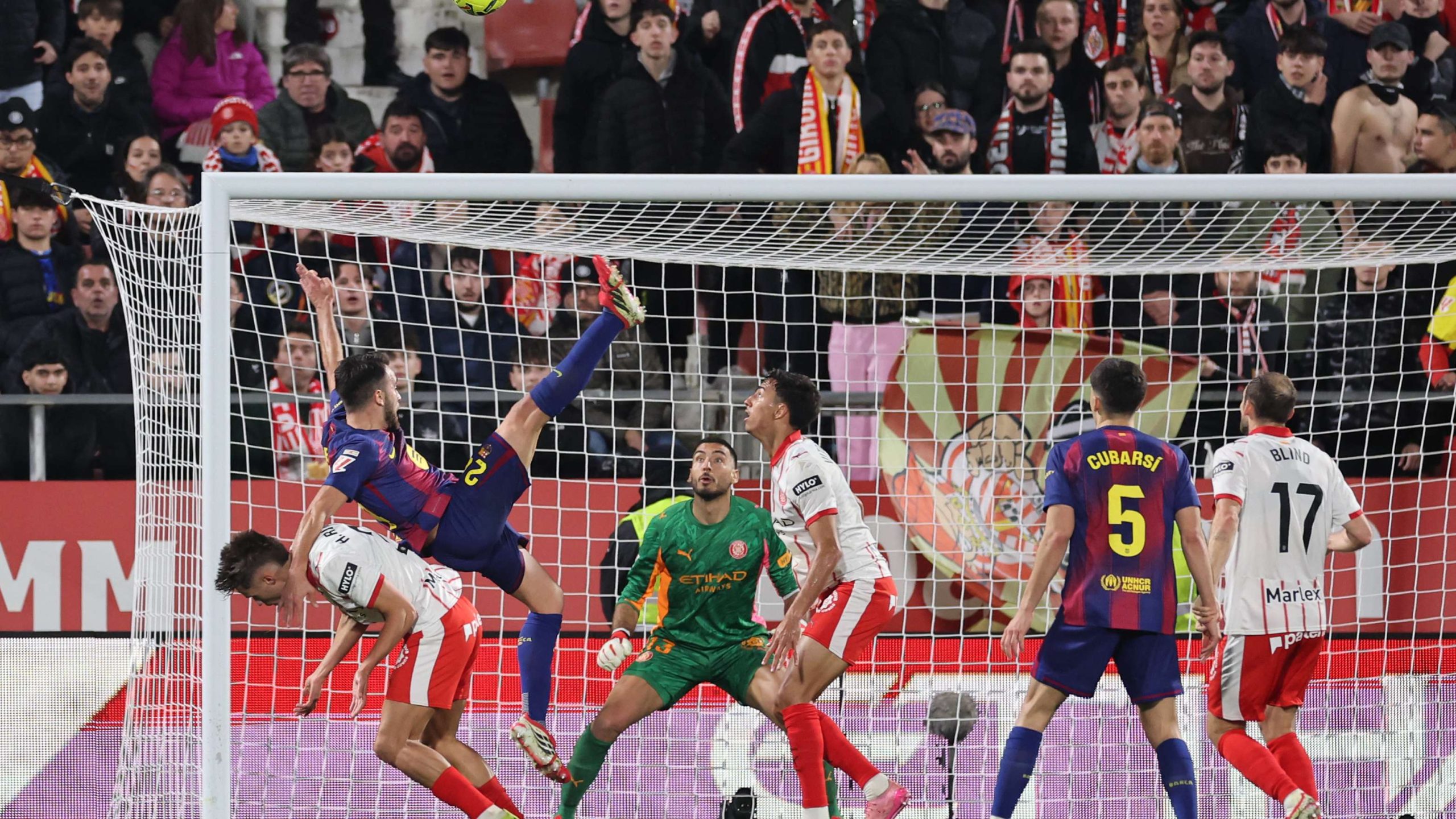 جيرونا يُصعق برشلونة في ديربي كتالونيا ويُعيد ذكريات سيئة من 22 عامًا! | صدارة الليغا تضيع