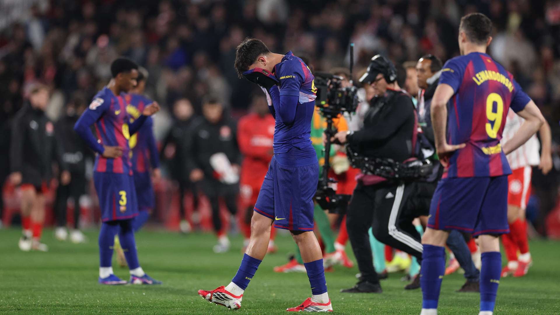 اتهامات مثيرة: مسؤول كتالوني سابق يُشعل الجدل.. هل التحكيم يمنح ريال مدريد أفضلية غير مستحقة؟