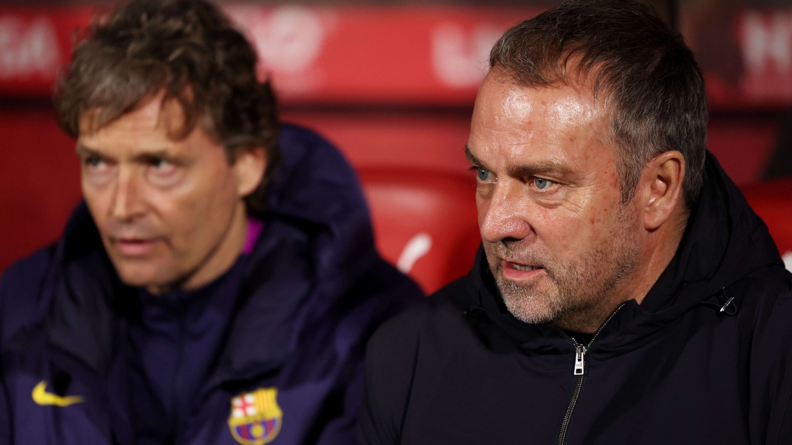 مانشستر يونايتد يتربص بصفقة برشلونة! هل يفشل فليك في ضم نجم البوندسليجا