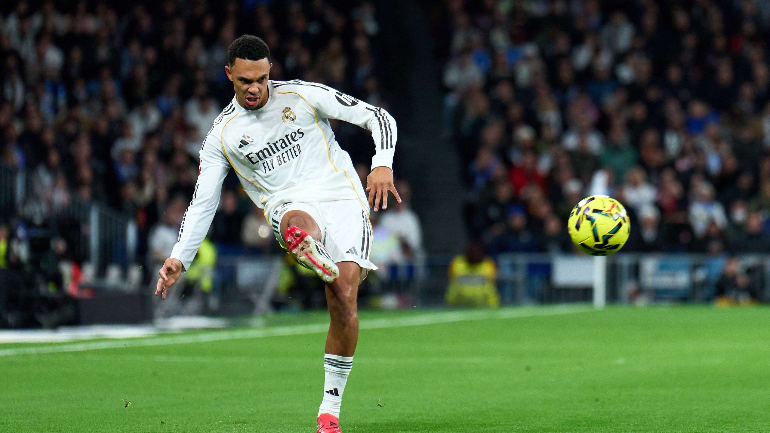 لينيكر ينتقد تصريحات توخيل عن أرنولد: هل بدأت الحرب الكلامية قبل كأس العالم 2026؟