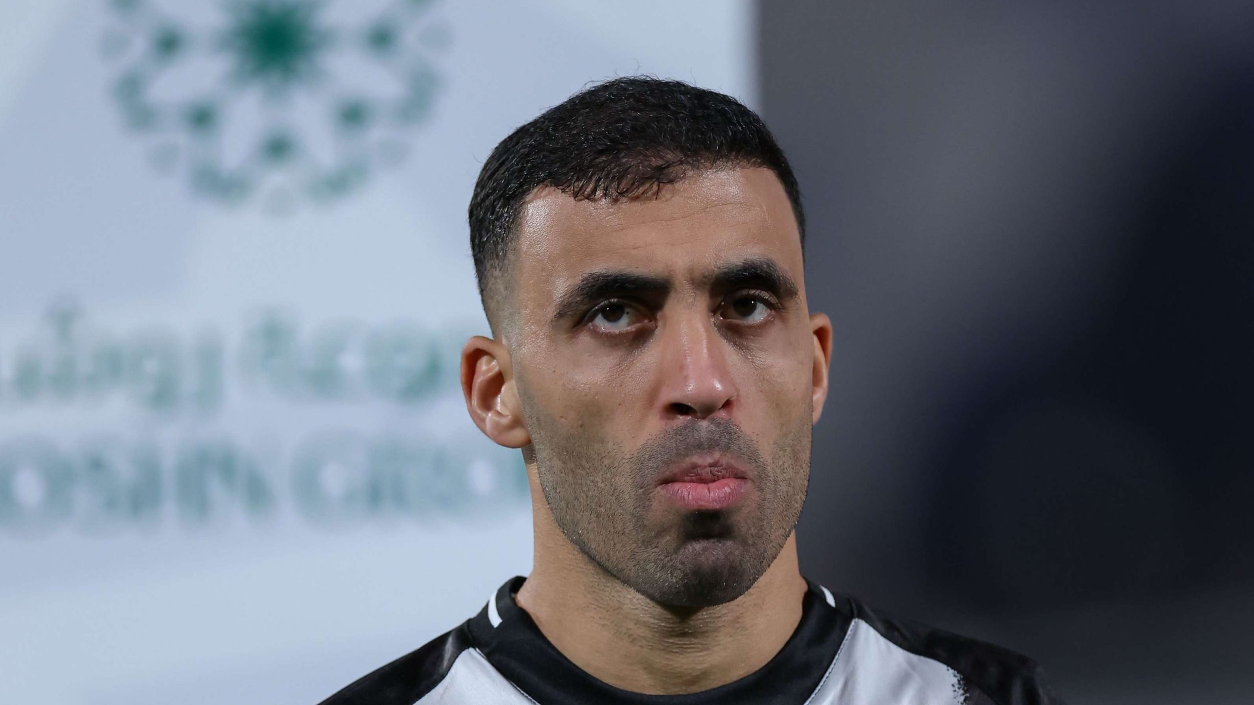 حمد الله يزلزل الإعلام: لماذا نهمل المدربين العرب؟ صفعة قوية