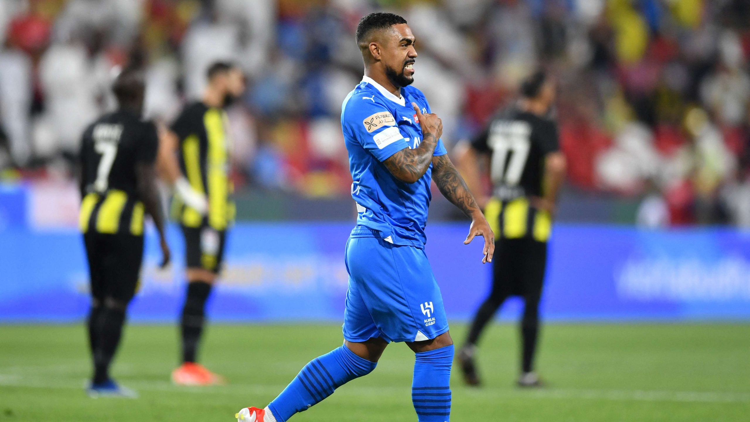 هل يلحق مالكوم بالكلاسيكو؟ آخر تطورات إصابة نجم الهلال قبل مواجهة الاتحاد الحاسمة