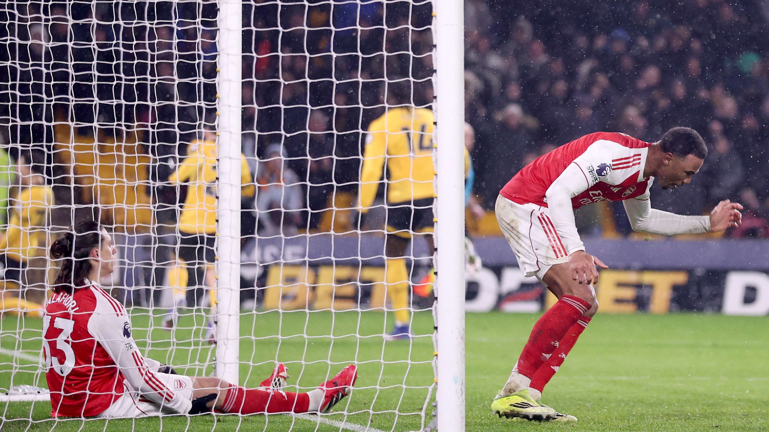 كارثة في البريميرليج! آرسنال أسوأ متصدر والسيتي يتربص