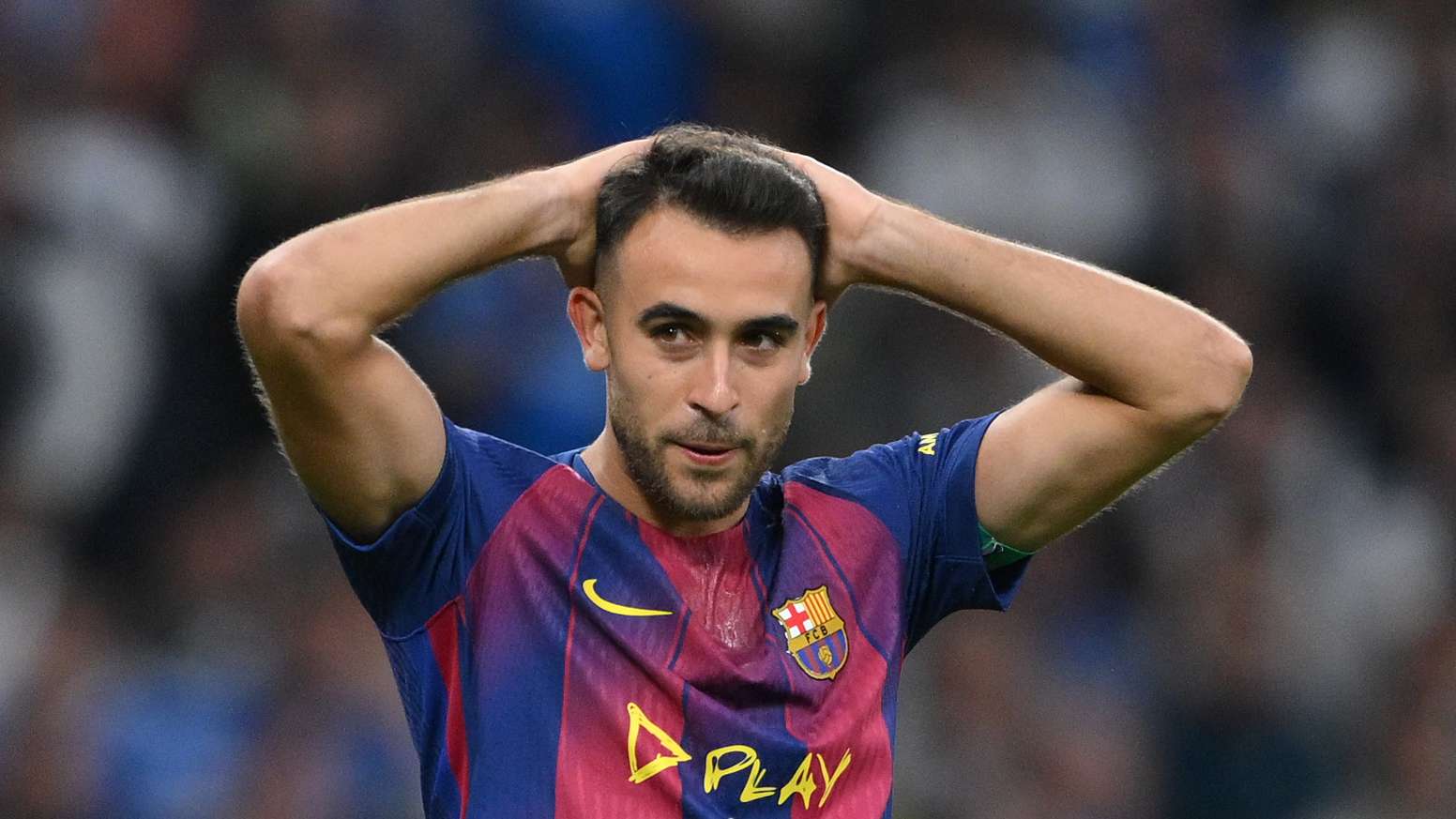 إريك جارسيا يفجرها: ‘جنون التحكيم’ يعصف ببرشلونة قبل مواجهة أتلتيكو الحاسمة!