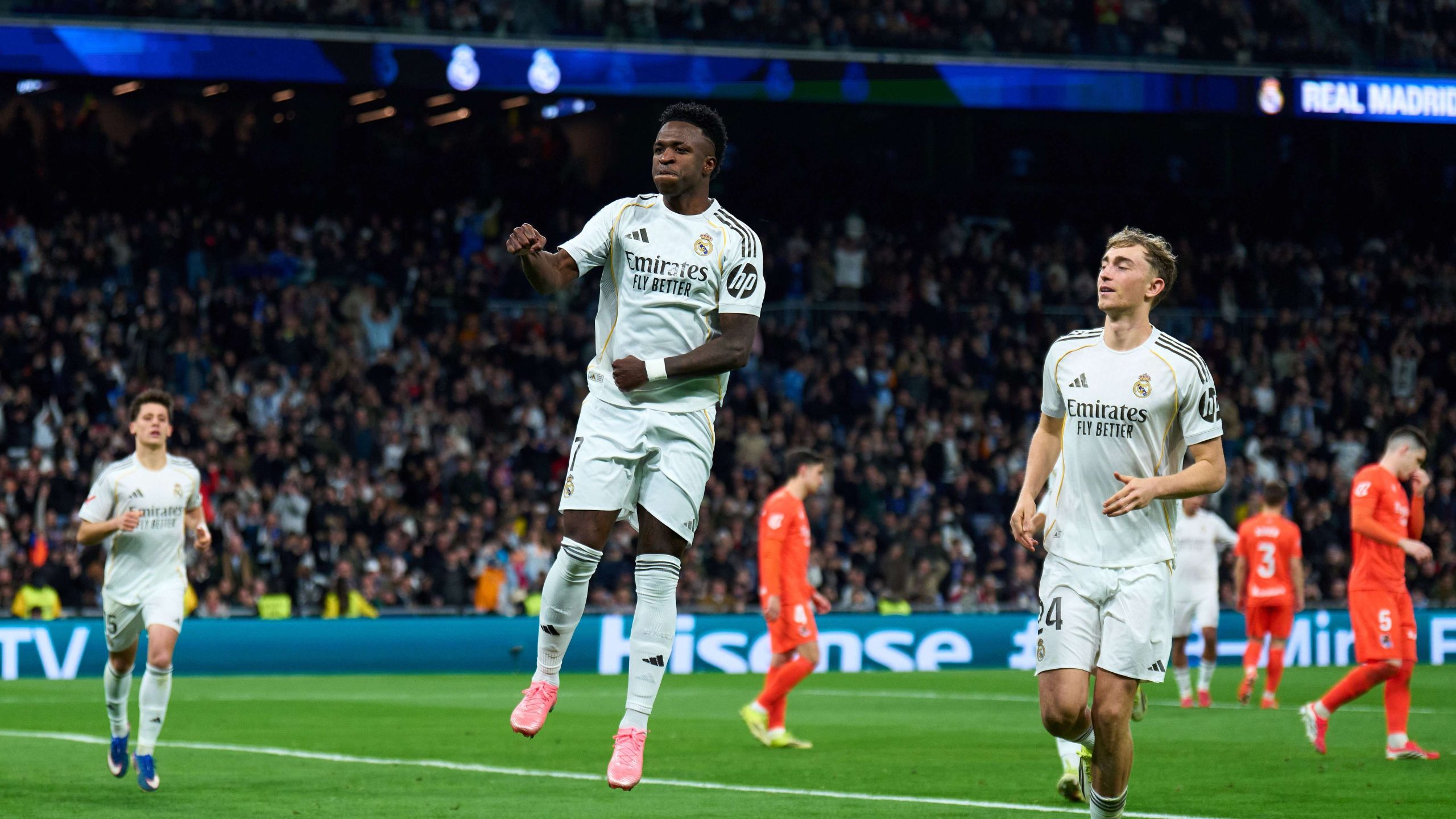 أزمة فينيسيوس وبريستياني تشعل الصراع بين بورتو وبنفيكا وريال مدريد