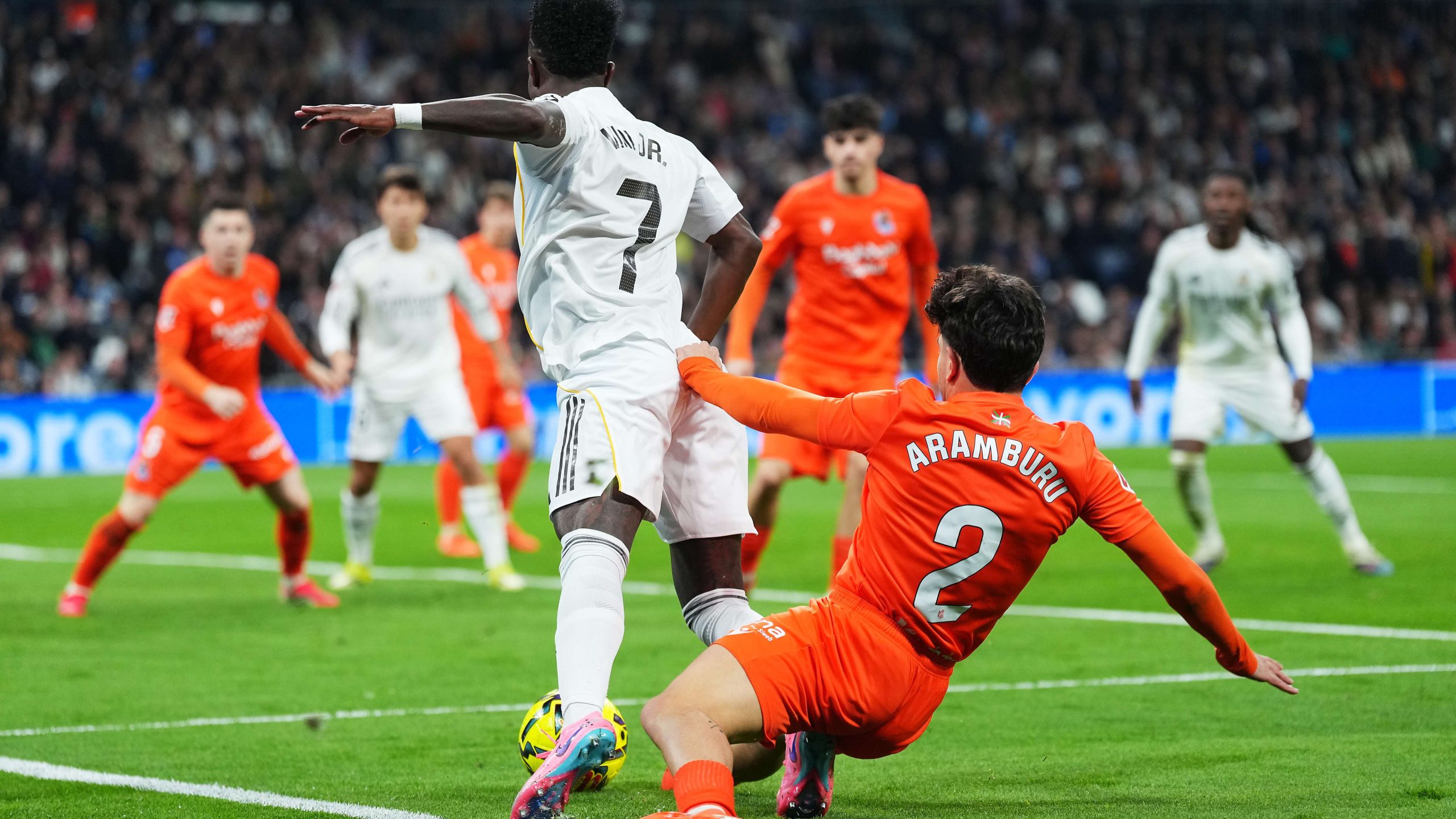 ركلات جزاء ريال مدريد تثير ردود فعل خوان جارسيا لاعب برشلونة