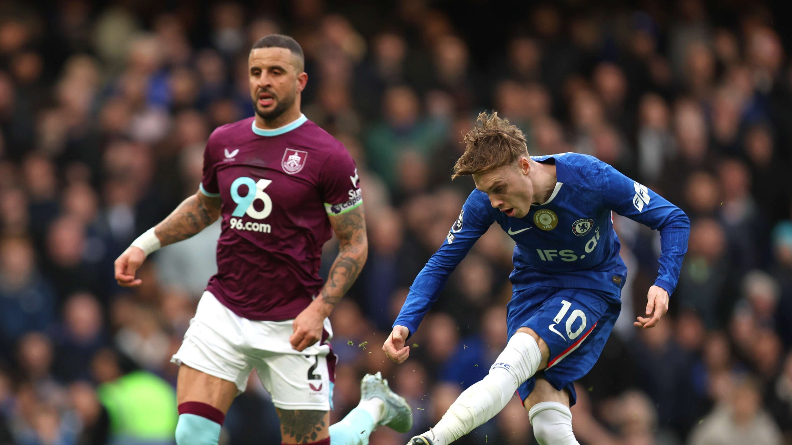 تشيلسي في الدوري الإنجليزي يهدر النقاط بتعادل مخيب أمام بيرنلي