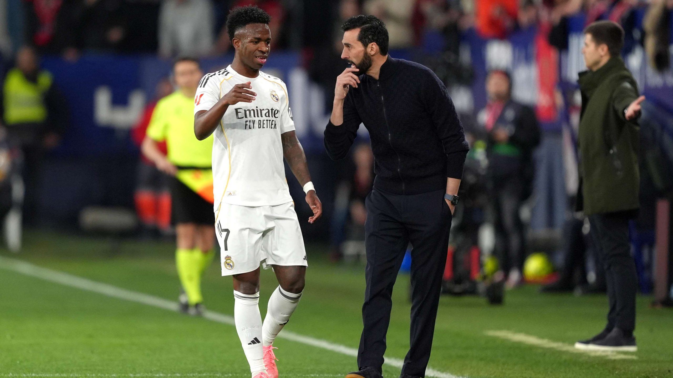 ألفارو أربيلوا مع ريال مدريد يعيد ذكريات لوبيتيجي بعد هزيمة أوساسونا