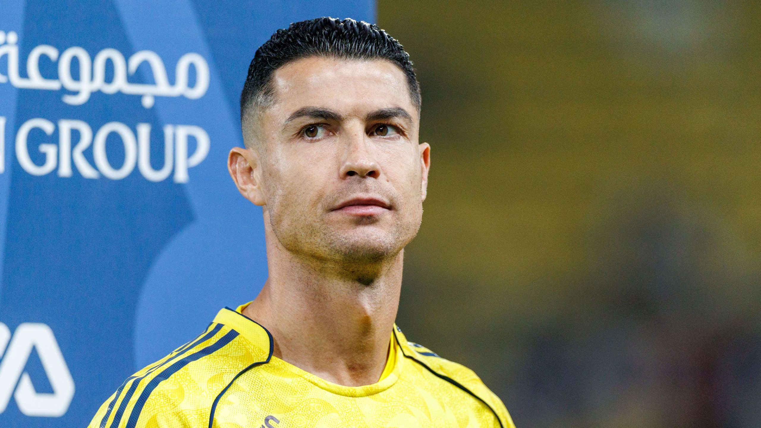 بالفيديو احتفال رونالدو بيوم التأسيس السعودي بالبشت عقب رباعية الحزم