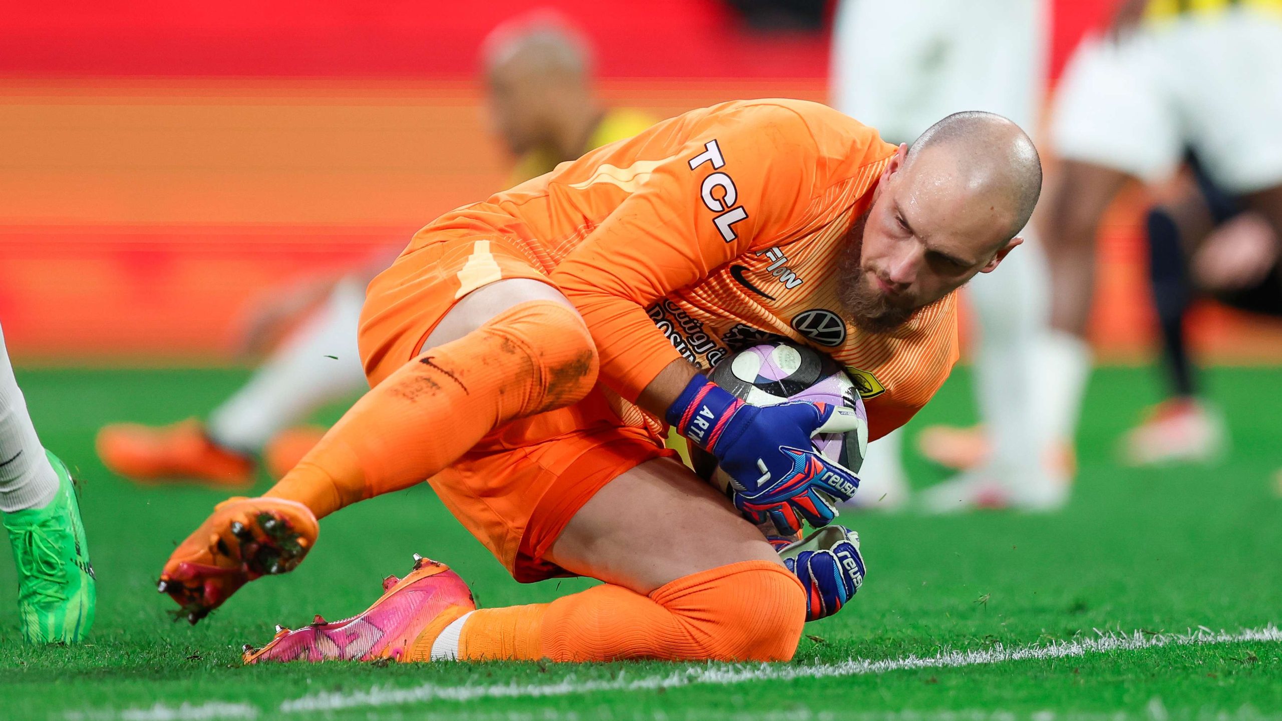 تألق رايكوفيتش يمنح الاتحاد تعادلاً مثيراً أمام الهلال في الكلاسيكو