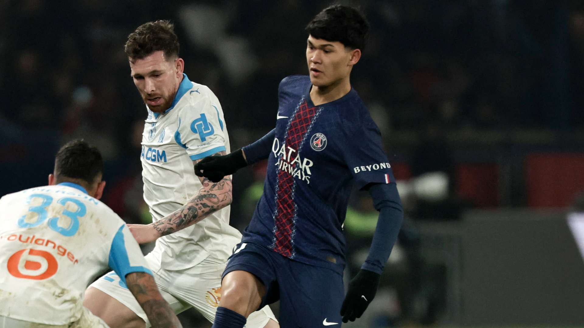 درو فرنانديز مع باريس يشعل الدوري الفرنسي ويدهش نجوم الفريق