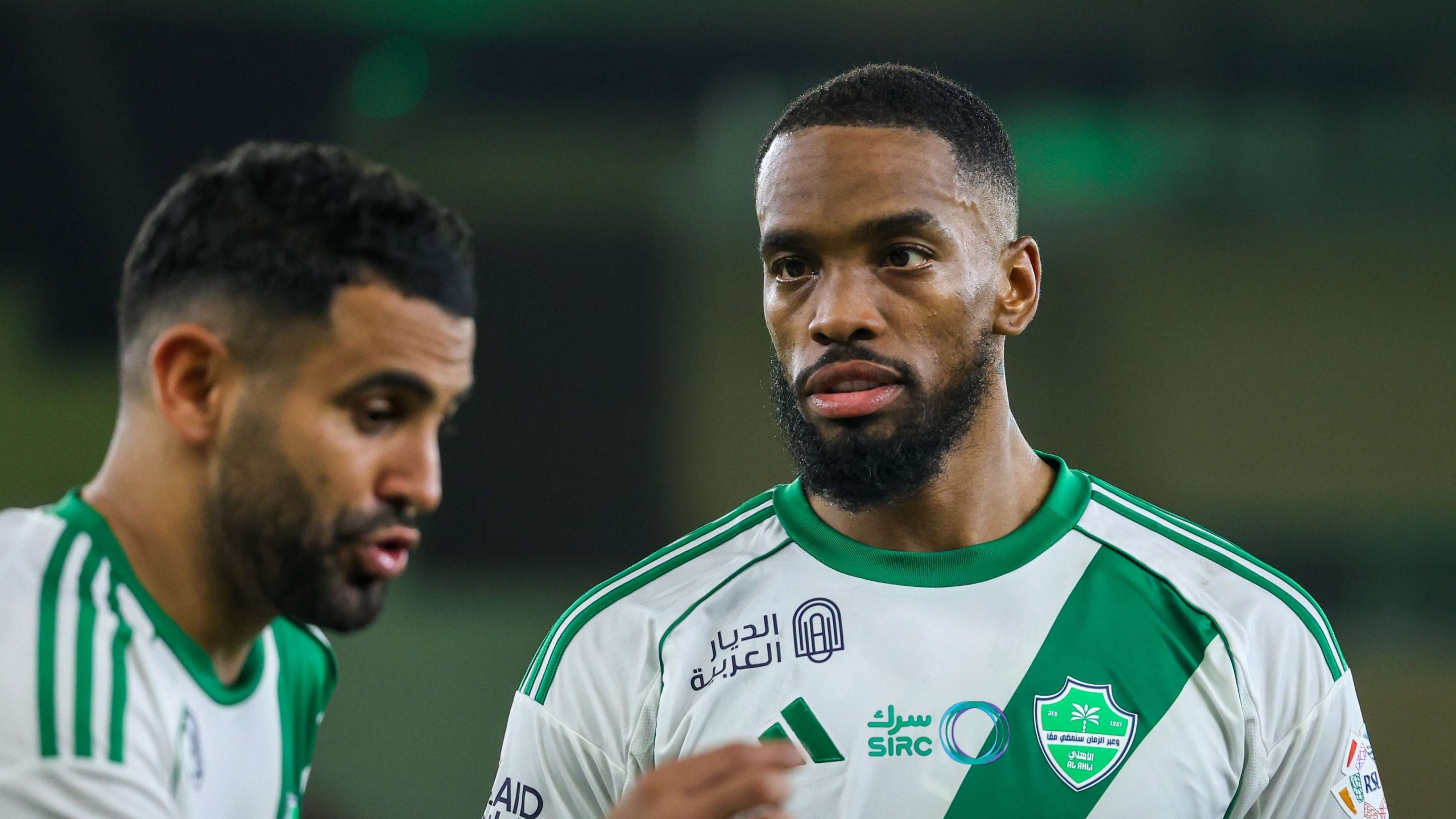 مباراة ضمك والأهلي: صراع القمة والقاع يشعل دوري روشن السعودي