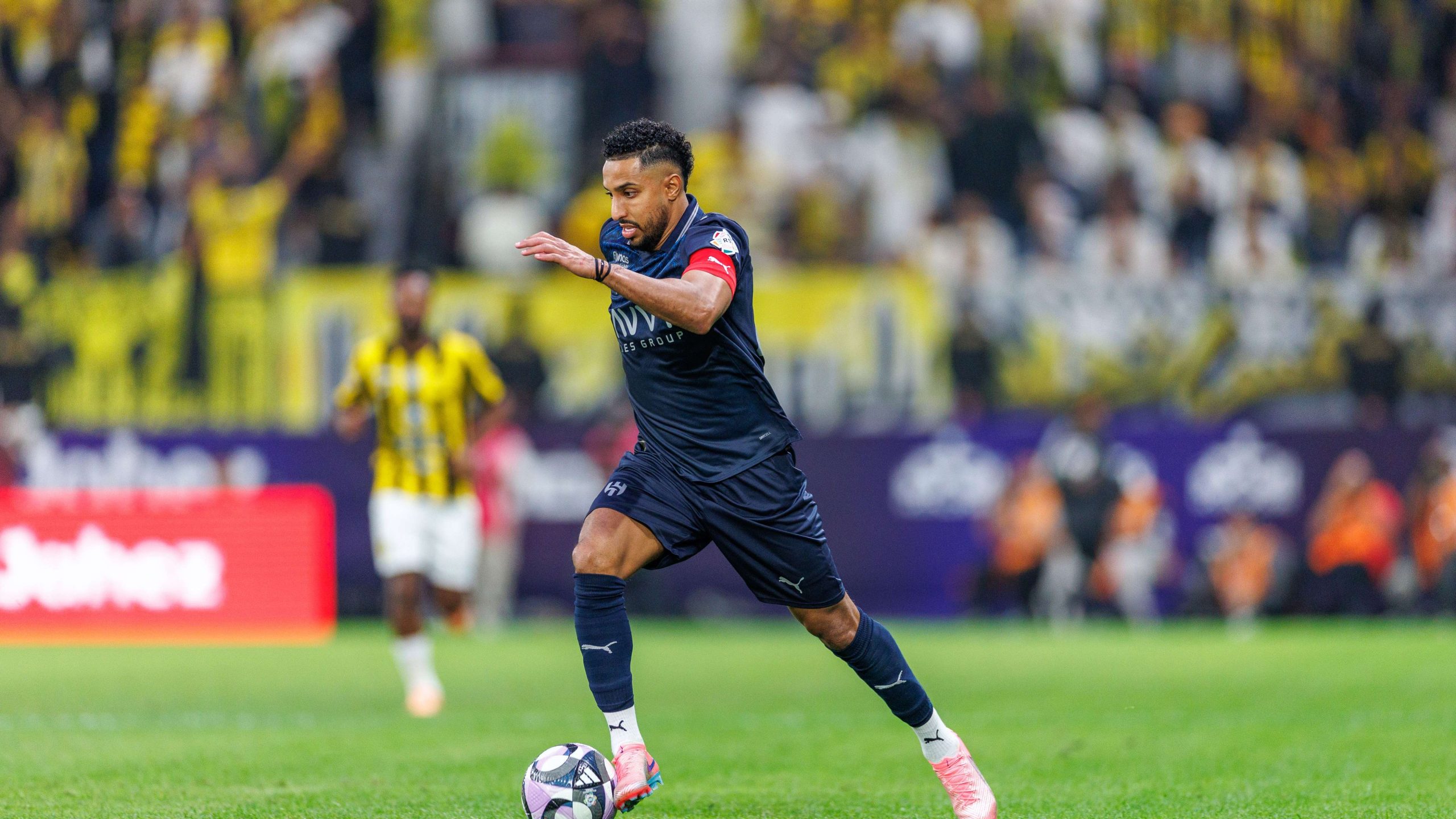 إصابات سالم الدوسري تثير القلق: خبير يكشف سر التهديد الطبي لمسيرة التوريندو