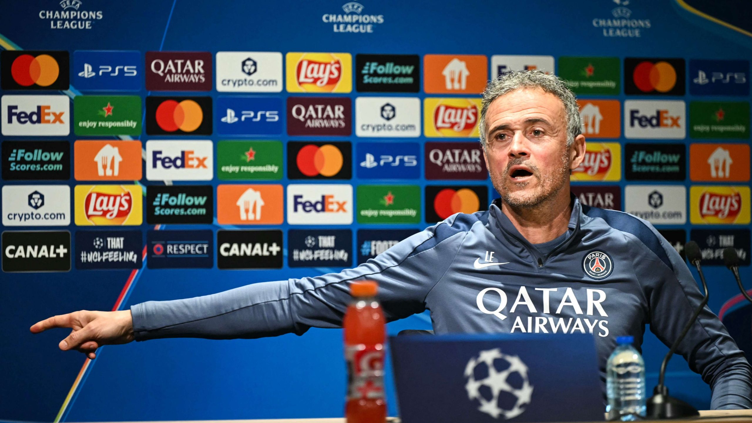 قضية أشرف حكيمي تفجر الأجواء في باريس.. رد ناري من إنريكي