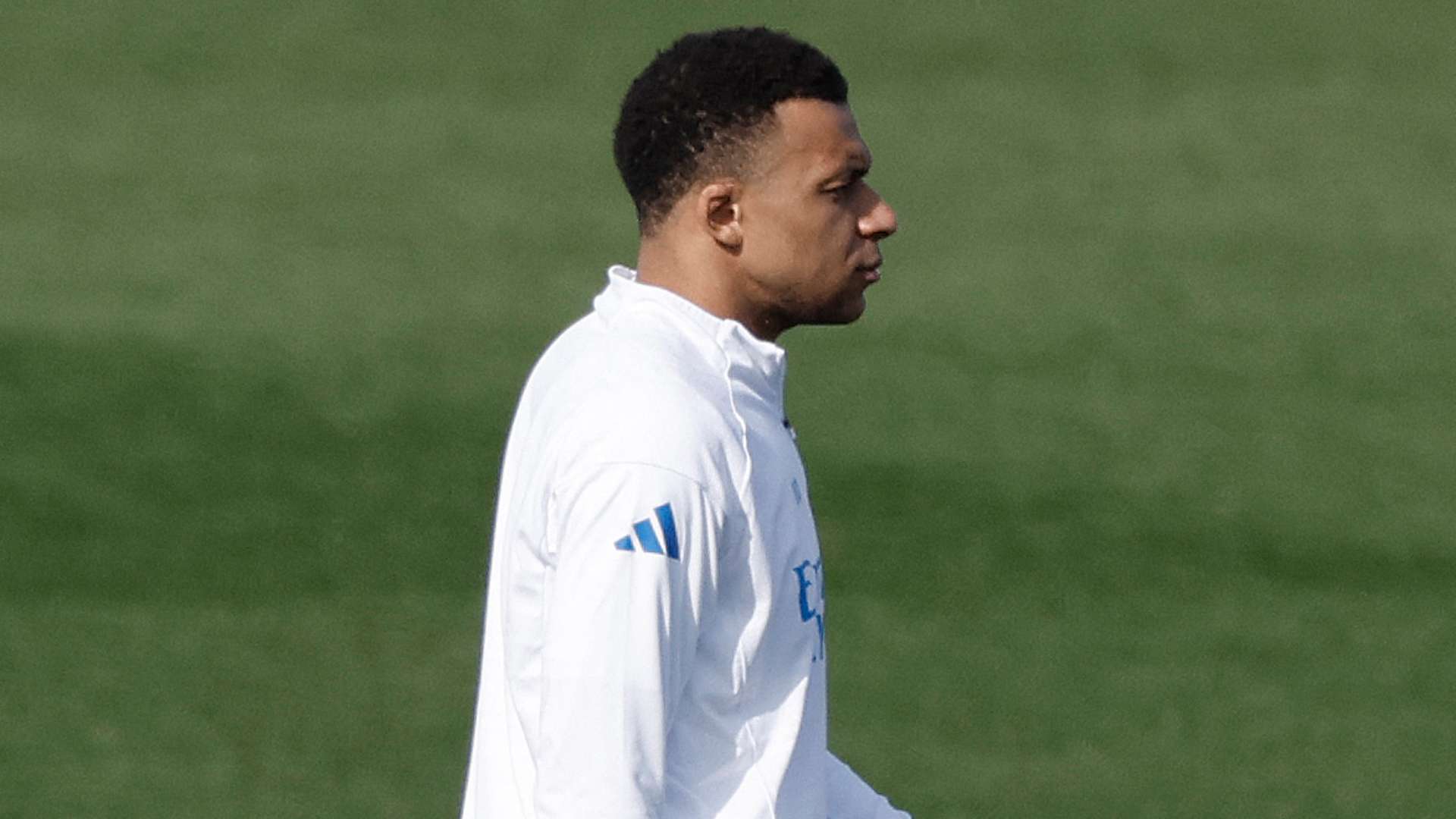 إصابة كيليان مبابي تصدم ريال مدريد وتحدد مدة غيابه عن الملاعب