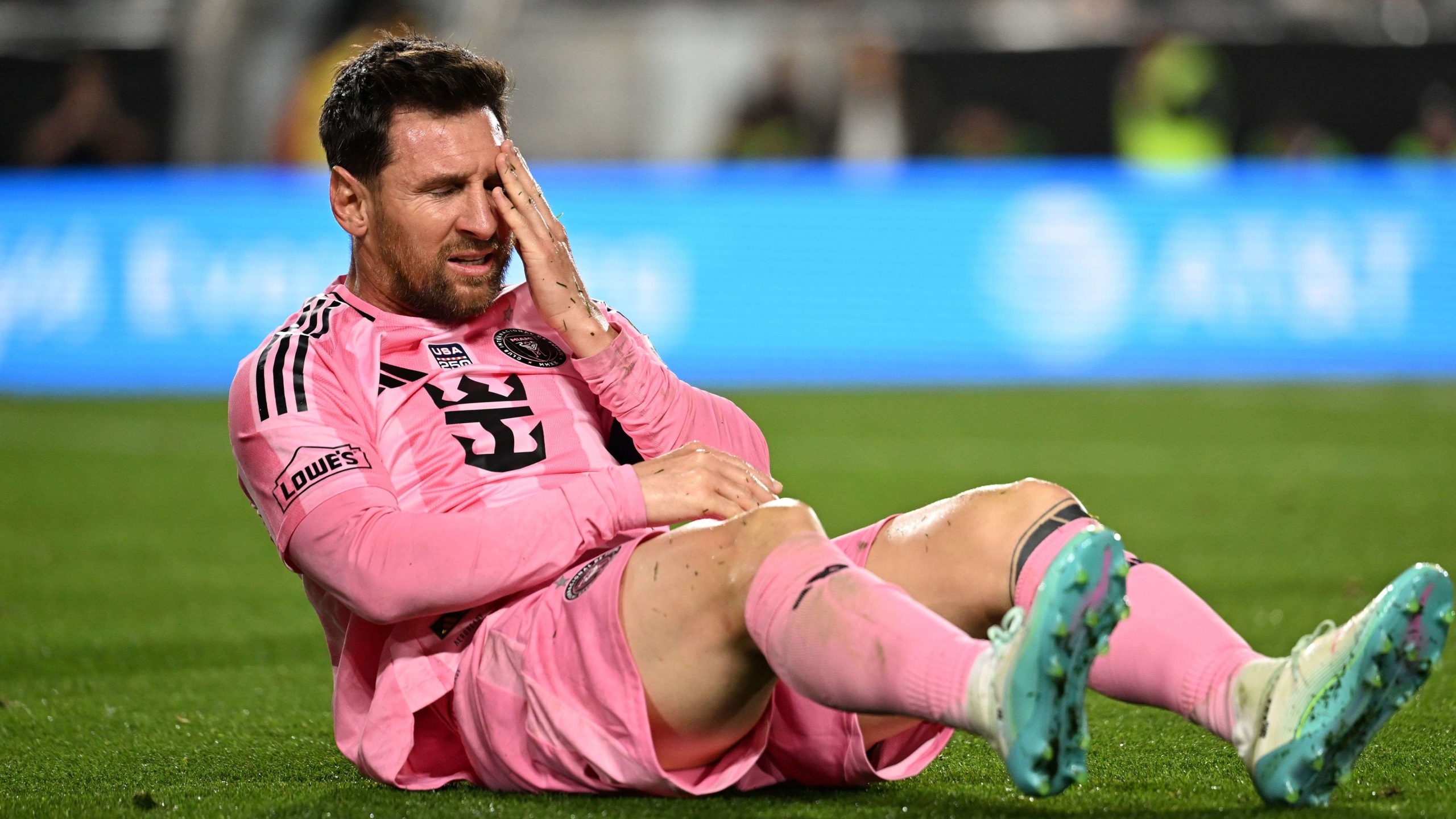 انتخابات نادي برشلونة تشعل غضب ميسي: “توقفوا عن استغلال اسمي!