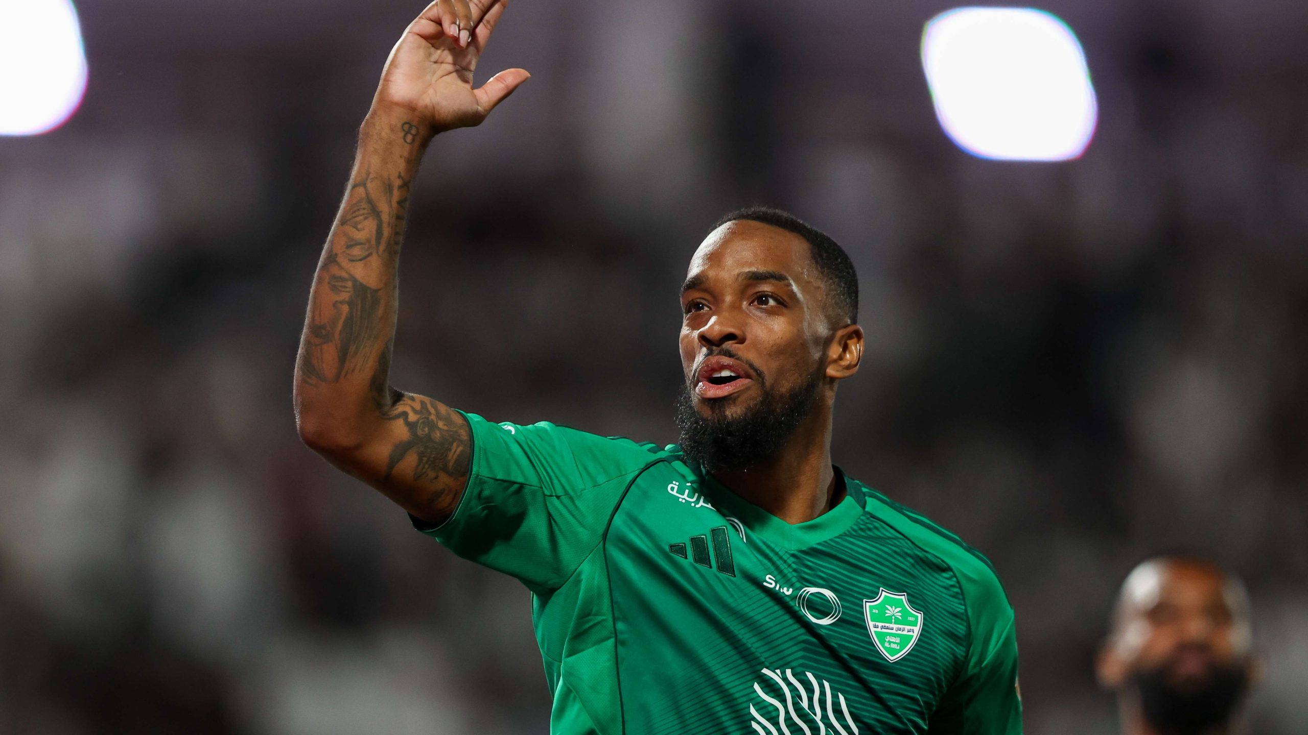 إيقاف إيفان توني.. لجنة الانضباط تحسم الجدل وتنقذ أحلام الأهلي