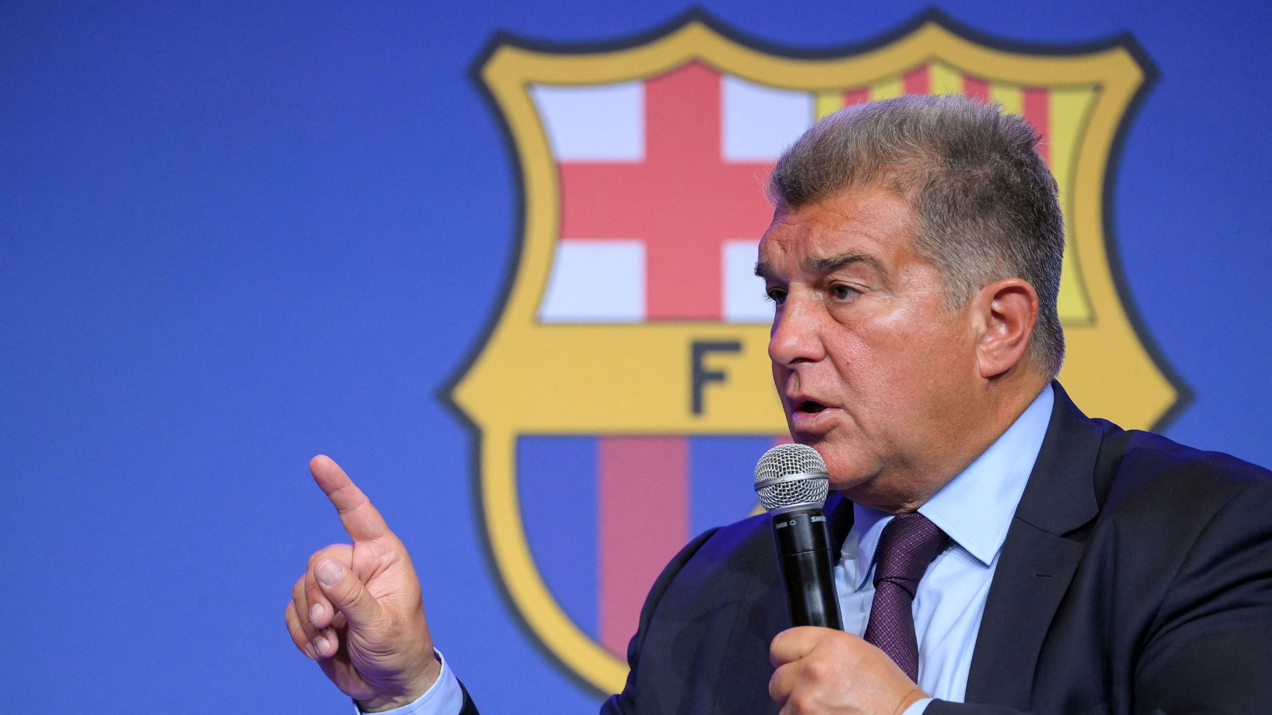 أزمة خوان لابورتا القانونية: اتهامات بالفساد تهز أركان برشلونة قبل الانتخابات