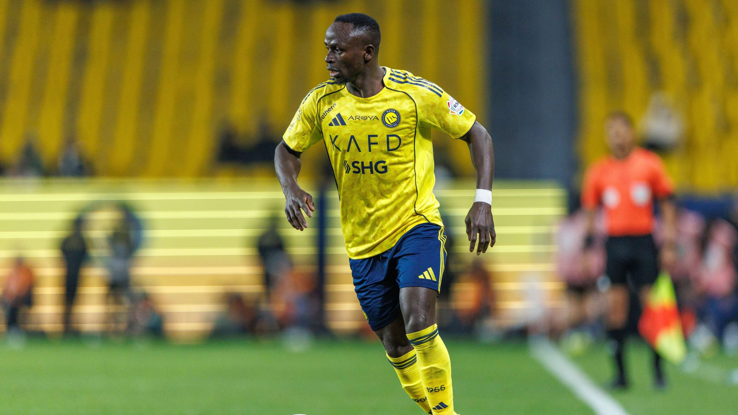 ساديو ماني مع النصر يثير الجدل.. هل نجا السنغالي من الطرد؟