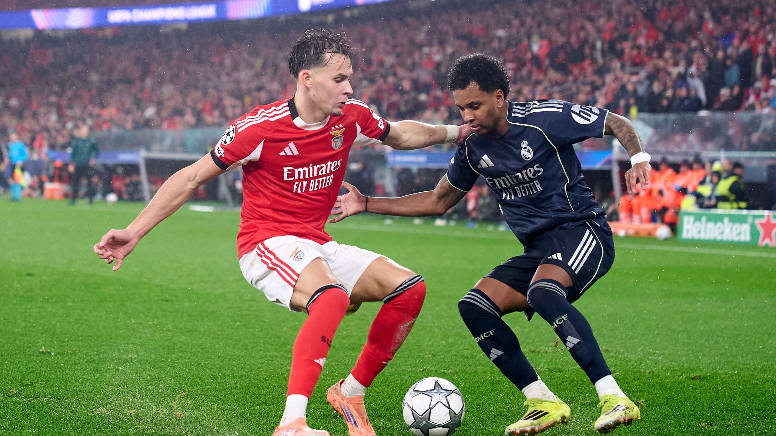 طرد رودريجو أمام بنفيكا: النجم البرازيلي يكشف سر الكلمة المستفزة للحكم