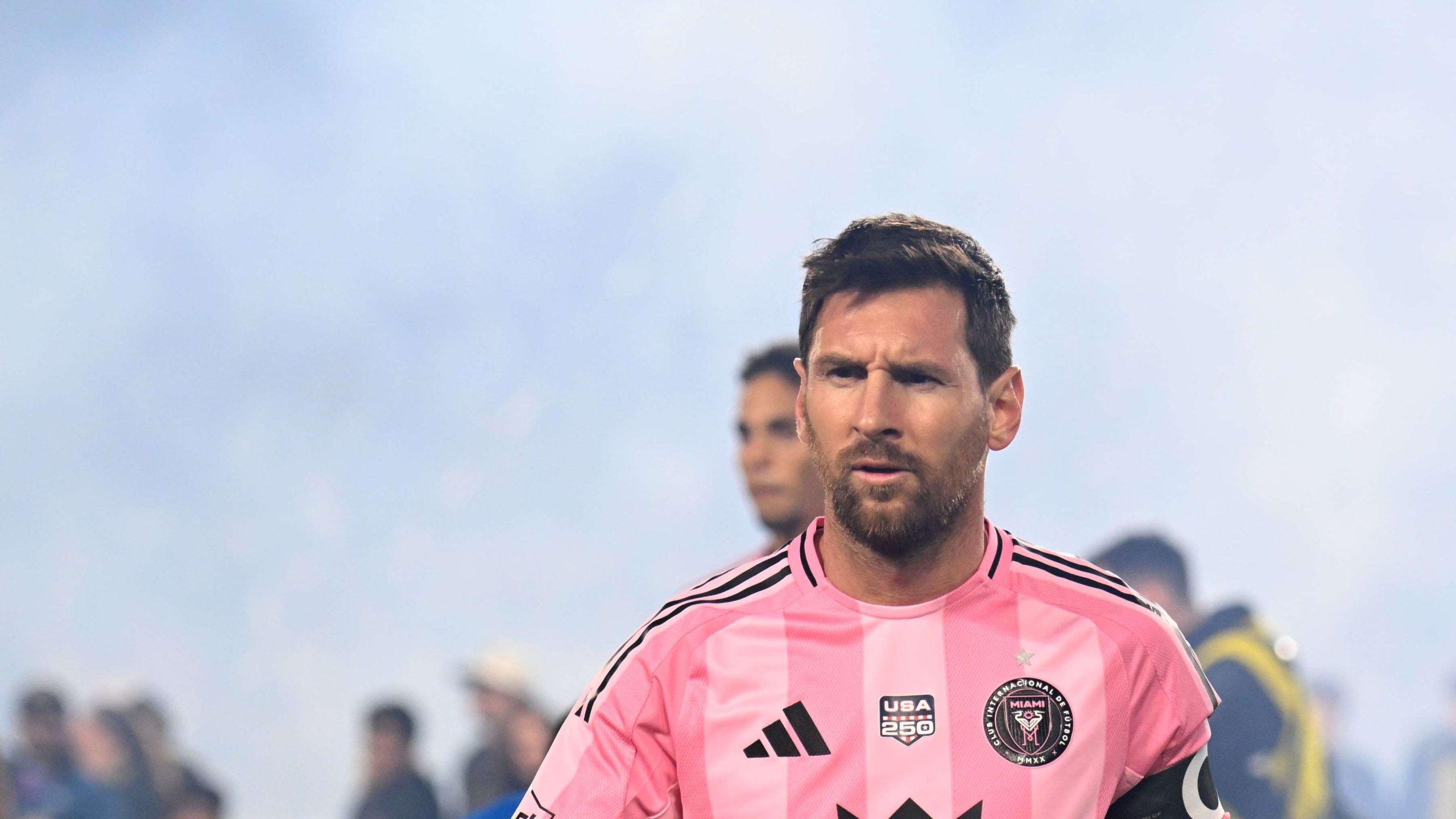 عودة ميسي لبرشلونة.. الأسطورة يغلق الباب نهائياً ويصدم الجماهير