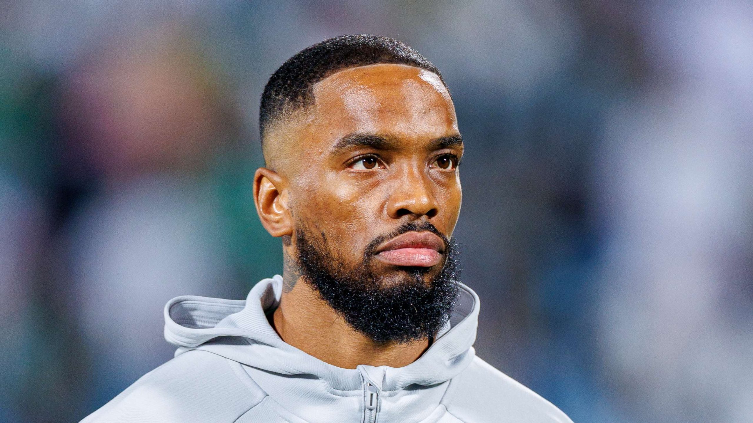 إيقاف إيفان توني يهدد مسيرة مهاجم الأهلي بعد “تغريدة” مثيرة للجدل