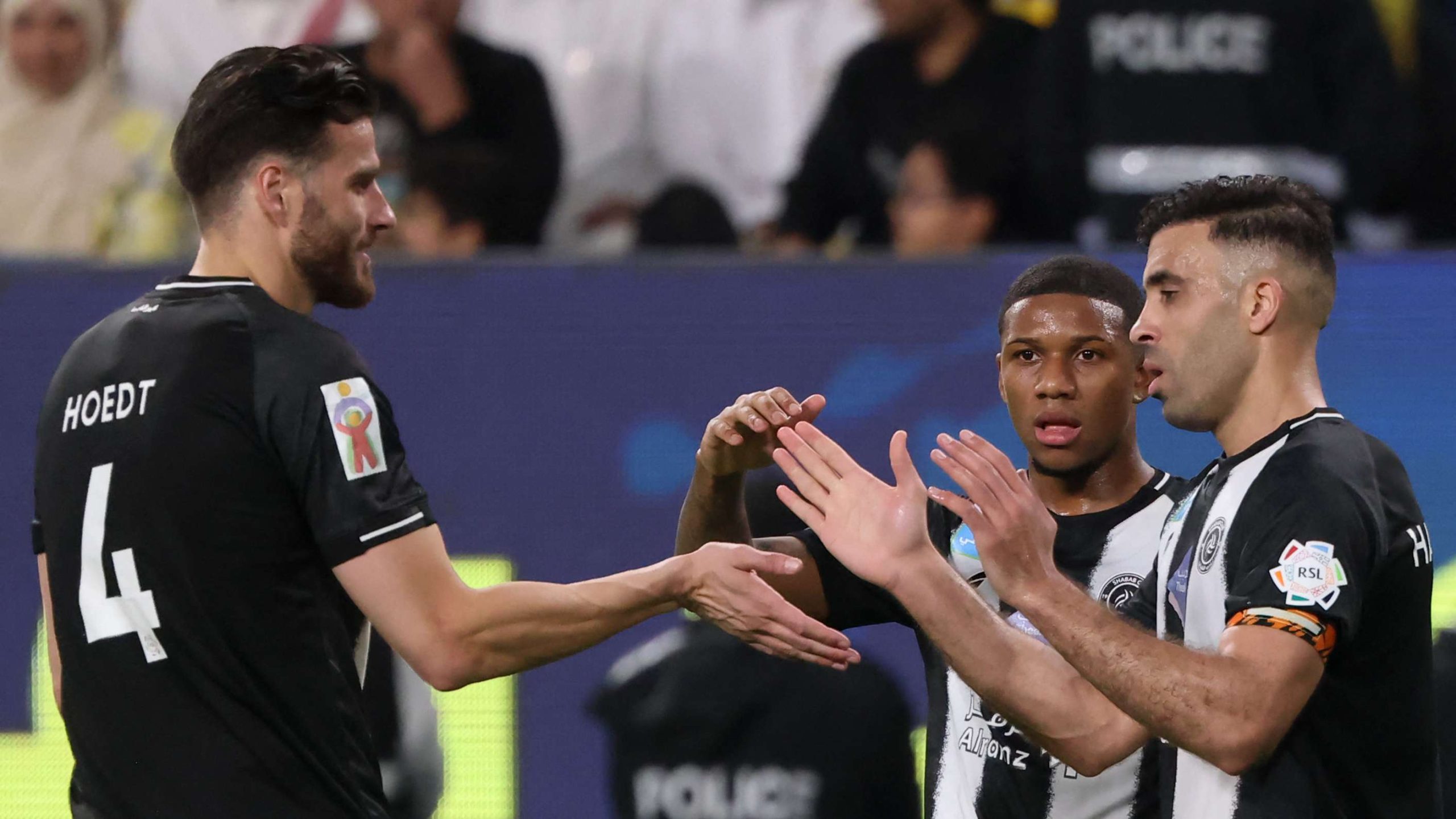 مباراة الشباب والهلال: صلح تاريخي بين حمد الله وكاراسكو قبل القمة