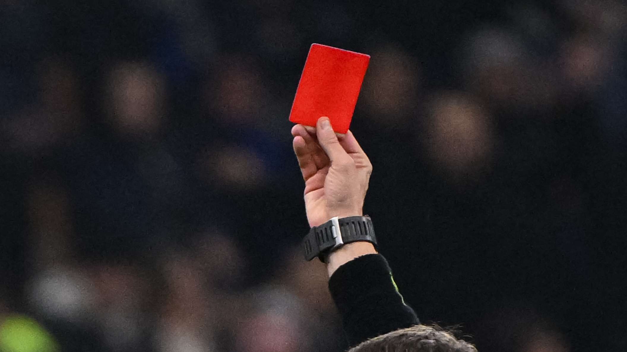 مباراة الغرافة والريان تشتعل: ريمونتادا مثيرة واعتداء صادم على الحكم