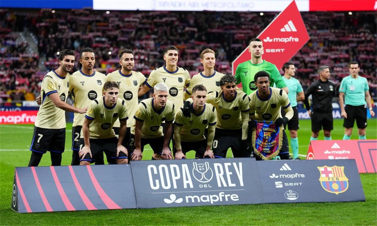 تحدي الصدارة: الكشف الكامل عن قائمة برشلونة الرسمية ضد جيرونا في قمة الليجا