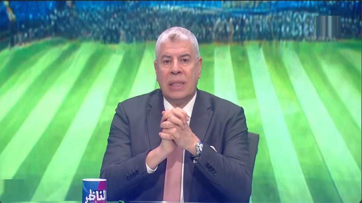 شوبير يحذر: تداعيات أزمة محمد عواد مع الزمالك قد تكلفه الكثير.. دروس من عمالقة الأهلي