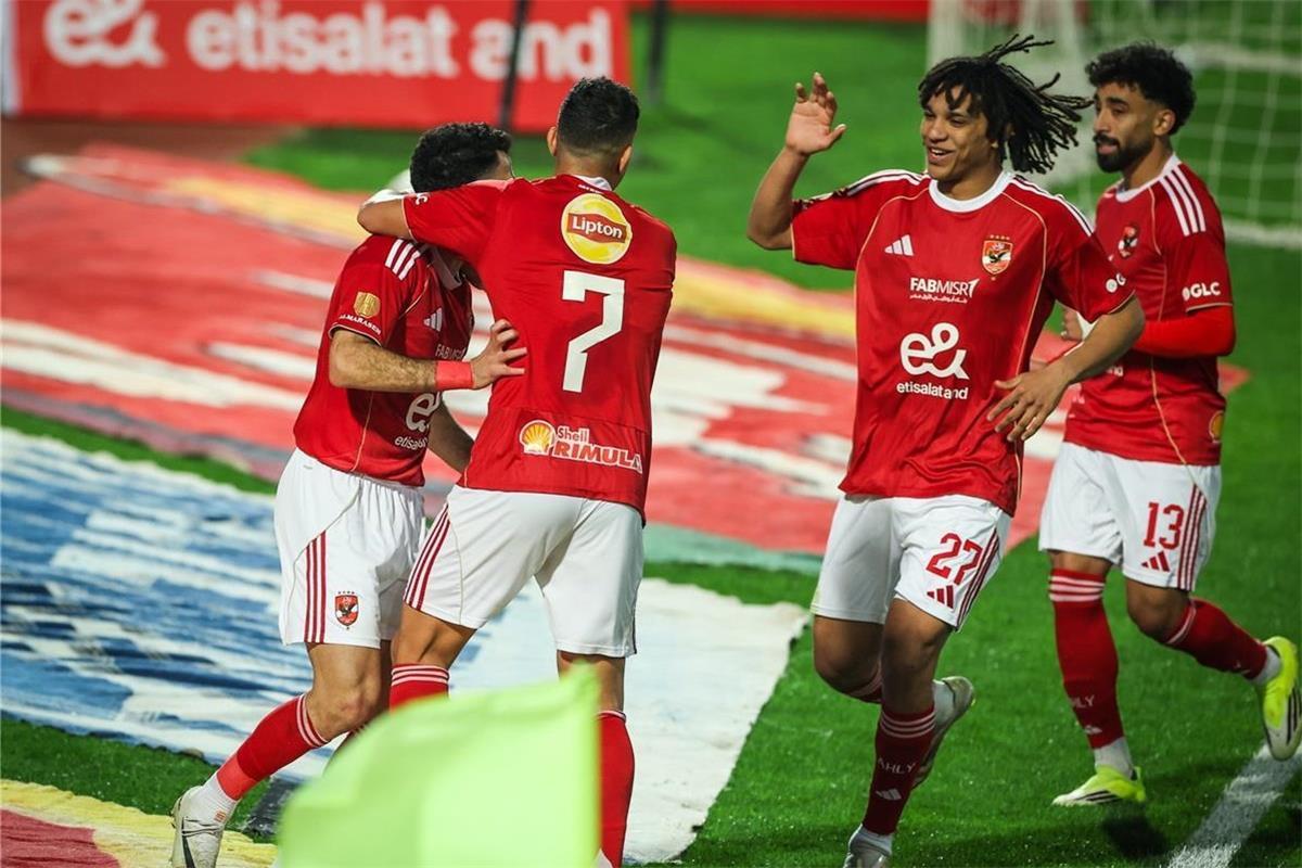 نظرة معمقة: تحليل قائمة بدلاء الأهلي وتأثيرها على مواجهة الجونة الحاسمة بالدوري الممتاز