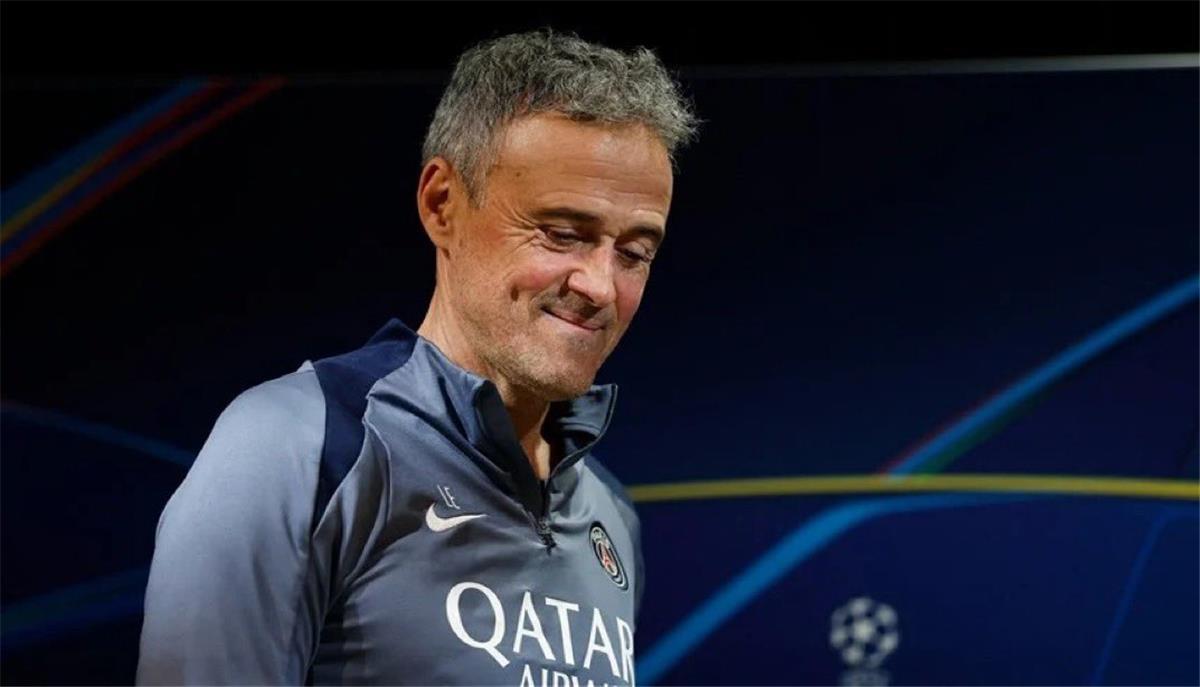 تساؤلات تلاحق لويس إنريكي بعد صمته المثير للجدل حول قضية فينيسيوس العنصرية