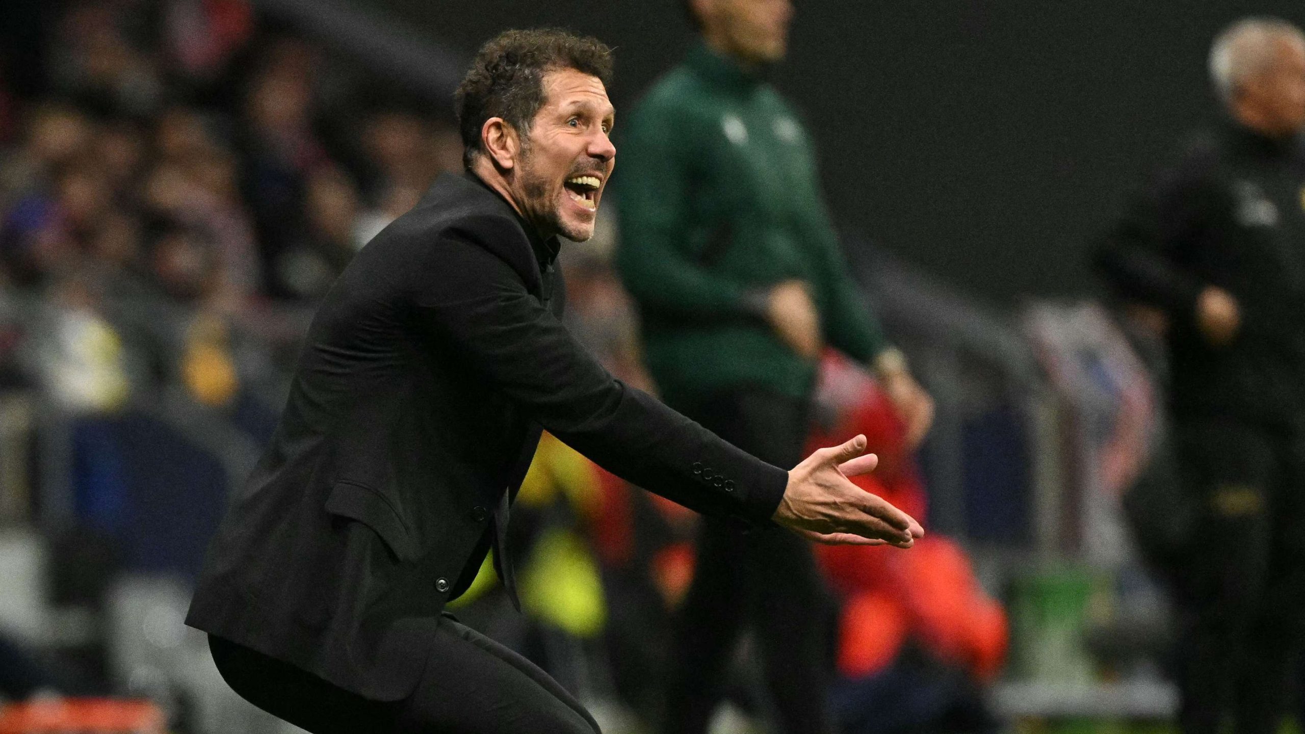 مستقبل جريزمان وألفاريز: سيميوني يحسم الجدل بعد فوز أتلتيكو مدريد