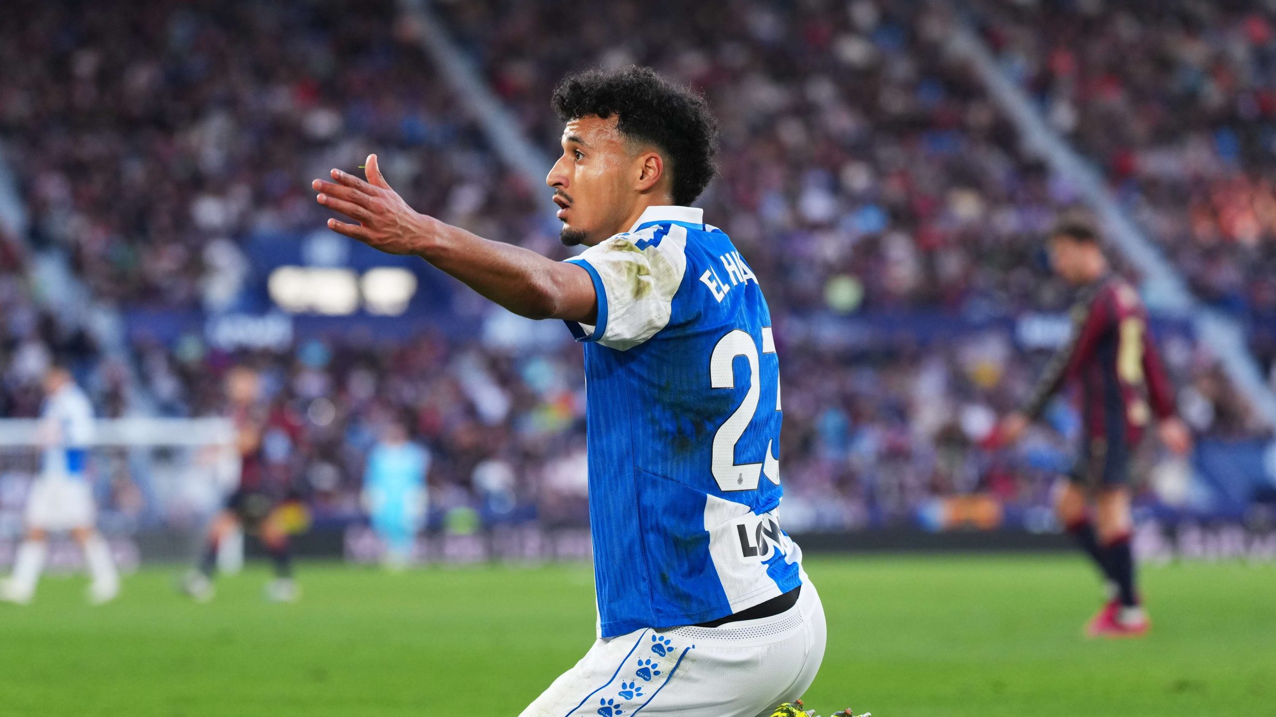 دعم عمر الهلالي: الاتحاد المغربي يتحرك رسمياً بعد واقعة العنصرية