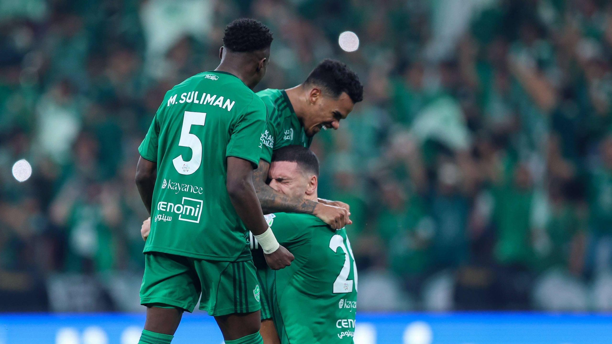 زلزال في الأهلي.. تجدد إصابة ديميرال قبل ديربي جدة يضع الجهاز الطبي في ورطة